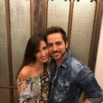 Thales Bretas Instagram - Kika, minha amiga há mais de 22 anos. Ja vivemos tantas coisas juntos! As vezes fisicamente distantes. Mas sempre conectados em pensamento e carinho. Muitos carnavais, aniversários, nossos casamentos, a minha paternidade, e agora a sua maternidade! Muita coisa ainda viveremos, espero poder sempre vibrar contigo as vitórias, e ser um alento nas adversidades da vida! E que a sua seja longa e linda! Te amo! Viva você, e agora Serena também! 🤍