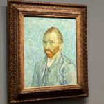 Thales Bretas Instagram – Vi recentemente essa exposição no Museu D’Orsay, em Paris, com as últimas obras de Van Gogh, que ele pintou na cidade de Auvers-sur-Oise, na França, enquanto se hospedou na casa do seu médico Dr Gachet. Essas obras misturam a melancolia do pintor com a paisagem bucólica do campo onde viveu, e seus habitantes retratados. Eu fico fascinado pela arte, pela forma com que artistas, supersensíveis, retratam suas experiências e percepções do mundo. Queria poder me expressar assim! Quem mais aí curte?