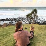 Thales Bretas Instagram – Paz… Pra começar a semana energizado pela força da natureza! E a emoção das ondas revirando nosso oceano.