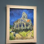 Thales Bretas Instagram – Vi recentemente essa exposição no Museu D’Orsay, em Paris, com as últimas obras de Van Gogh, que ele pintou na cidade de Auvers-sur-Oise, na França, enquanto se hospedou na casa do seu médico Dr Gachet. Essas obras misturam a melancolia do pintor com a paisagem bucólica do campo onde viveu, e seus habitantes retratados. Eu fico fascinado pela arte, pela forma com que artistas, supersensíveis, retratam suas experiências e percepções do mundo. Queria poder me expressar assim! Quem mais aí curte?