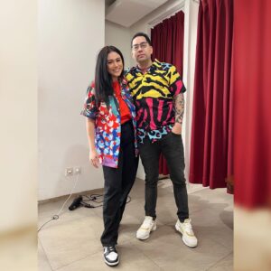 Thalita Latief Instagram - Slide ➡️ sampe akhir! 😌😅
Normal-merem-mulai-rusak- udalah terserah 🤣🤣😂
HAHAHAHAHAHA!!!!…. 😂
•
setelah ratusan purnama akhirnya masnyah berhasil saya bujuk ikutan gameshow tv wohooow!!! 💃🏻🕺
•
Btw kl pd ngeh…
itu lipstick gue kayanya blepetan sampe ke gigi-gigi deh..
😂😂😂 yatalaaaammm…. Lol 😂 HAHAHA!!
•
#happygolucky #blessed #grateful 
#happy #fun #positivevibes #family100