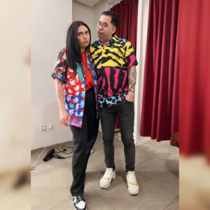 Thalita Latief Instagram - Slide ➡️ sampe akhir! 😌😅
Normal-merem-mulai-rusak- udalah terserah 🤣🤣😂
HAHAHAHAHAHA!!!!…. 😂
•
setelah ratusan purnama akhirnya masnyah berhasil saya bujuk ikutan gameshow tv wohooow!!! 💃🏻🕺
•
Btw kl pd ngeh…
itu lipstick gue kayanya blepetan sampe ke gigi-gigi deh..
😂😂😂 yatalaaaammm…. Lol 😂 HAHAHA!!
•
#happygolucky #blessed #grateful 
#happy #fun #positivevibes #family100