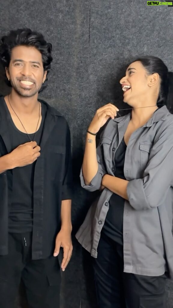 Thamizh Selvi Instagram - 1 hr VS 10 mins of getting ready 🥲 yet he slays as always 🔥 Watch us perform this weekend ! Makeup artist: @miss_pretty_makeoverartist 🫂 Thank you for the quick help!