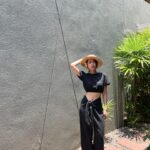 Thanwaporn Nasombat Instagram - คิดถึง 40 องศา ที่ไทยแล้ว 😂☀️ #นะโมจะเที่ยว