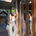 Thanwaporn Nasombat Instagram - 🫶🏻🌊🌴☀️