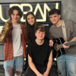 Theo Rose Instagram - Am facut piesa cu dragutii astia♥️ E pe youtube si peste tot. @acoustic.boyz PULL UP!😍
