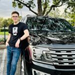 Thiago Fragoso Instagram - Quando você está pronto pro rolê com a família toda! Obrigado @freedomrentalcars por nos proporcionar uma experiência fantástica e nos levar pra todo lugar. Ser atendido por uma empresa brasileira nessas horas faz toda a diferença! @freedomrentalcars @pamevents #freedomrentalcars #pamevents