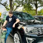 Thiago Fragoso Instagram - Quando você está pronto pro rolê com a família toda! Obrigado @freedomrentalcars por nos proporcionar uma experiência fantástica e nos levar pra todo lugar. Ser atendido por uma empresa brasileira nessas horas faz toda a diferença! @freedomrentalcars @pamevents #freedomrentalcars #pamevents
