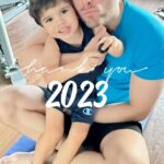 Thiago Fragoso Instagram - E chegamos ao último dia de 2023, pessoal! Que viagem, hein? Já fizeram as resoluções de ano novo? Eu ainda não! 😜 Pra todos desejo muita saúde, muito amor e muito trabalho. Que possamos evoluir ao longo desse ano que se inicia. Até já 💙🎉🎊🌟💙 #felizanonovo #happynewyear