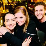 Thiago Fragoso Instagram - Essa semana vivi uma experiência incrível que quero dividir com vocês. Aprendi uma nova técnica de interpretação muito especial que, além do seu uso imediato, visa a sublinhar a catarse do ator e do público através da sublimação de dores e mazelas pessoais numa vitória simbólica… A @marivaz que entrou em contato e me deu o livro de presente… queria ter feito a masterclass ano passado mas tava em novela! Esse ano deu certo! Nessa jornada extremamente curta e intensa (dois dias inteiros focados só nisso) eu tive a alegria de estar junto com a minha amiga @flaviaalessandra ! Deixei algumas fotos da cena que trabalhamos pra vocês… Não poderia ter tido melhor parceira pra essa experiência. Aliás, já fizemos outros cursos juntos e isso está virando uma tradição! 😂 Mal posso esperar pra mostrar pra vocês essa técnica na prática! Muito contente e realizado? Com certeza! 😘😎 @marinarigueiramentoria @marina_rigueira Obrigado por proporcionar esse mergulho tão importante! Obrigado @gammafilmes !! @ivanachubbuckstudio you are the best! I saved everything I learned this in a very special place in my heart! Can’t wait to do it again. 💙🌟❤️ #ator #atriz #actor #acting #masterclass #ivanachubbuck #thepoweroftheactor #tbt #fotos @74picture 🙏🏼