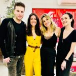 Thiago Fragoso Instagram - Essa semana vivi uma experiência incrível que quero dividir com vocês. Aprendi uma nova técnica de interpretação muito especial que, além do seu uso imediato, visa a sublinhar a catarse do ator e do público através da sublimação de dores e mazelas pessoais numa vitória simbólica… A @marivaz que entrou em contato e me deu o livro de presente… queria ter feito a masterclass ano passado mas tava em novela! Esse ano deu certo! Nessa jornada extremamente curta e intensa (dois dias inteiros focados só nisso) eu tive a alegria de estar junto com a minha amiga @flaviaalessandra ! Deixei algumas fotos da cena que trabalhamos pra vocês… Não poderia ter tido melhor parceira pra essa experiência. Aliás, já fizemos outros cursos juntos e isso está virando uma tradição! 😂 Mal posso esperar pra mostrar pra vocês essa técnica na prática! Muito contente e realizado? Com certeza! 😘😎 @marinarigueiramentoria @marina_rigueira Obrigado por proporcionar esse mergulho tão importante! Obrigado @gammafilmes !! @ivanachubbuckstudio you are the best! I saved everything I learned this in a very special place in my heart! Can’t wait to do it again. 💙🌟❤️ #ator #atriz #actor #acting #masterclass #ivanachubbuck #thepoweroftheactor #tbt #fotos @74picture 🙏🏼