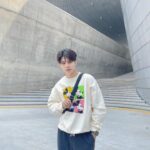 Thitipong Sengngai Instagram - คงจะมีแต่แชมพูเท่านั้นแหละ ที่เป็นห่วงผม 🥺💕 #FortFTS #ComeFortZon #BabyFeat