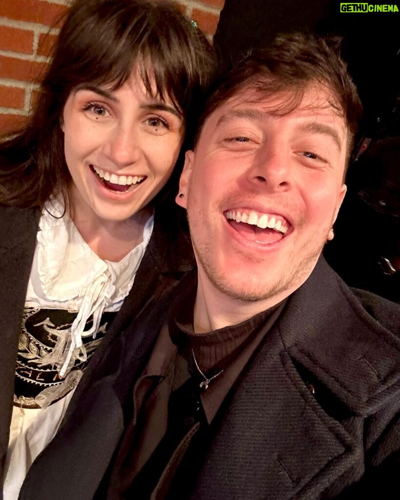 Thomas Sanders Instagram - Old friends, older gods, and ice cream 🍦 Been a whirlwind of a couple of weeks, making fun videos with friends, hanging with new people in my life, and reconnecting with those I love. Continue feeling so lucky to be given these experiences. And thank you to all of you who show love to the things I make, in any way you choose to!! What an absolutely encouraging thing. 💜