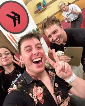 Thomas Sanders Instagram - My 2023 was made by the people that filled it. And I know they’ll make this coming year as well. 💜

Obviously couldn’t fit all of them into this one post (or tag everyone), but you all know who ya are and I adore you.
