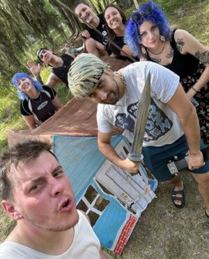 Thomas Sanders Instagram - My 2023 was made by the people that filled it. And I know they’ll make this coming year as well. 💜

Obviously couldn’t fit all of them into this one post (or tag everyone), but you all know who ya are and I adore you.