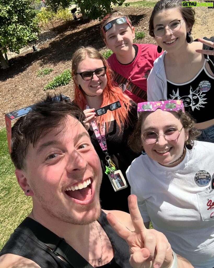 Thomas Sanders Instagram - Decided THE DAY BEFORE to catch a *total* solar eclipse. So I hopped in my car and drove to Missouri… but I didn’t have a pair of eclipse glasses. SO! I reached out on Instagram, and my new buddies, Rayne, Morgan, and Em from SEMO in Missouri told me they had plenty at their campus’ eclipse viewing. Met an incredible bunch of amazing people here who were so kind and welcoming. And that eclipse… I completely get why civilizations thought the gods were doing something… there’s no words that can describe what you see… Thank you to the folks at SEMO for having me!