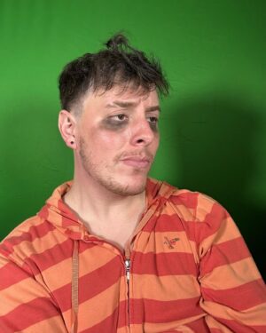 Thomas Sanders Instagram - Been feeling myself lately… even in the… less flattering… orange moments. ☀️