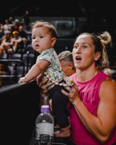 Tia-Clair Toomey Instagram - So far it’s been a blast watching all the athletes compete @downunderchampionship & it’s only day 1. It’s so inspiring to see people giving it their best effort, especially for my daughter to grow up watching. 🙌🏼 📸 @prvnfitness / @bc_visions