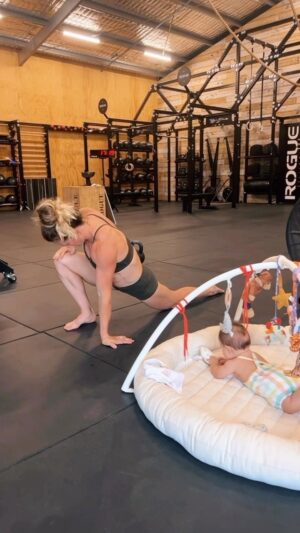 Tia-Clair Toomey Instagram - Daily ritual involves a @pliability_ session before and after training, making sure the body feels ready & recovered for training and time with my baby girl. 

*Willow loves it too! 💕