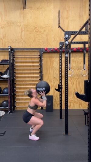 Tia-Clair Toomey Instagram - Putting in the work day in and day out! 

@prvnfitness compete workout from today; GHD, Pull Ups, Wall Balls & BikeErg.