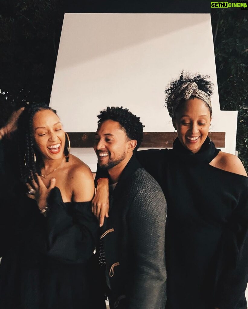 Tia Mowry Instagram - Happy National Siblings Day! There’s no bond quite like the one shared with siblings. They play a pivotal role in shaping our sense of identity, being our first friends, and helping us explore our interests. I’m so blessed with the siblings I have in my life. Tamera, to have shared a womb with you will forever be priceless. Tahj, learning about Mukbangs, going to Koreatown with you and Cree, and sharing Asian Cuisine have been some of my favorite memories. Tavior, I’m so proud to see you flourish as a husband and a father! It’s been amazing to watch. Grateful for the three of you! Love you all.