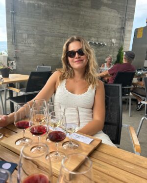 Tiera Skovbye Instagram - Summerland 💛