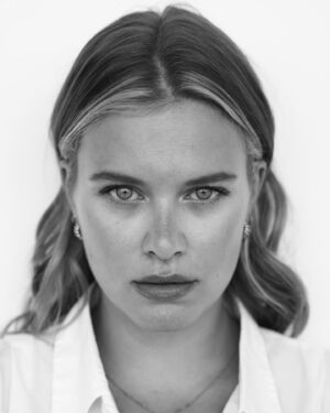 Tiera Skovbye Instagram - @gregorio 🖤