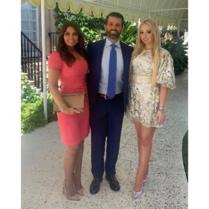 Tiffany Trump Instagram - Happy Easter ♡🐰♥︎ #easter @realdonaldtrump