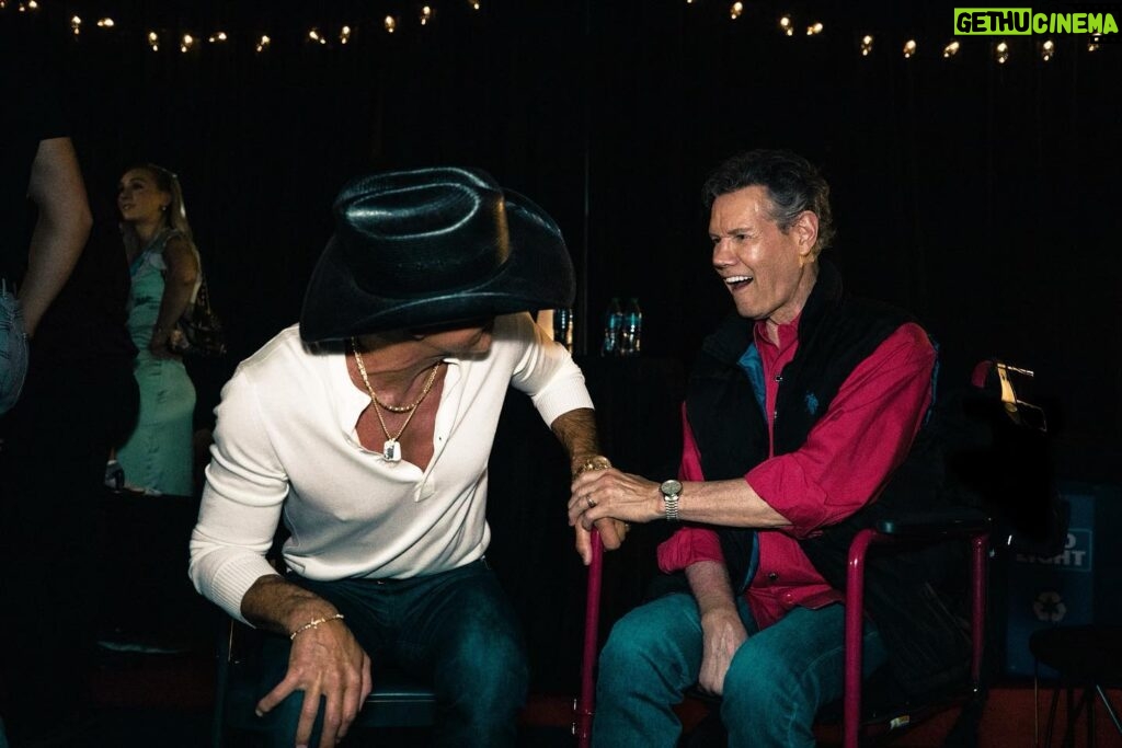 Tim McGraw Instagram - Loved catching up with my friend, the legend @therandytravis backstage at #CMAfest…. One of the greatest!!