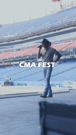 Tim McGraw Instagram - What a night…. Thanx #CMAFest!! And a very special thank you to the local Nashville kids who worked so hard on #HumbleandKind
