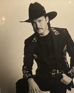 Tim McGraw Instagram - Boy, back to the beginning!!!
Around ‘92

Never had a clue as to what lies ahead...
So grateful for all of you!