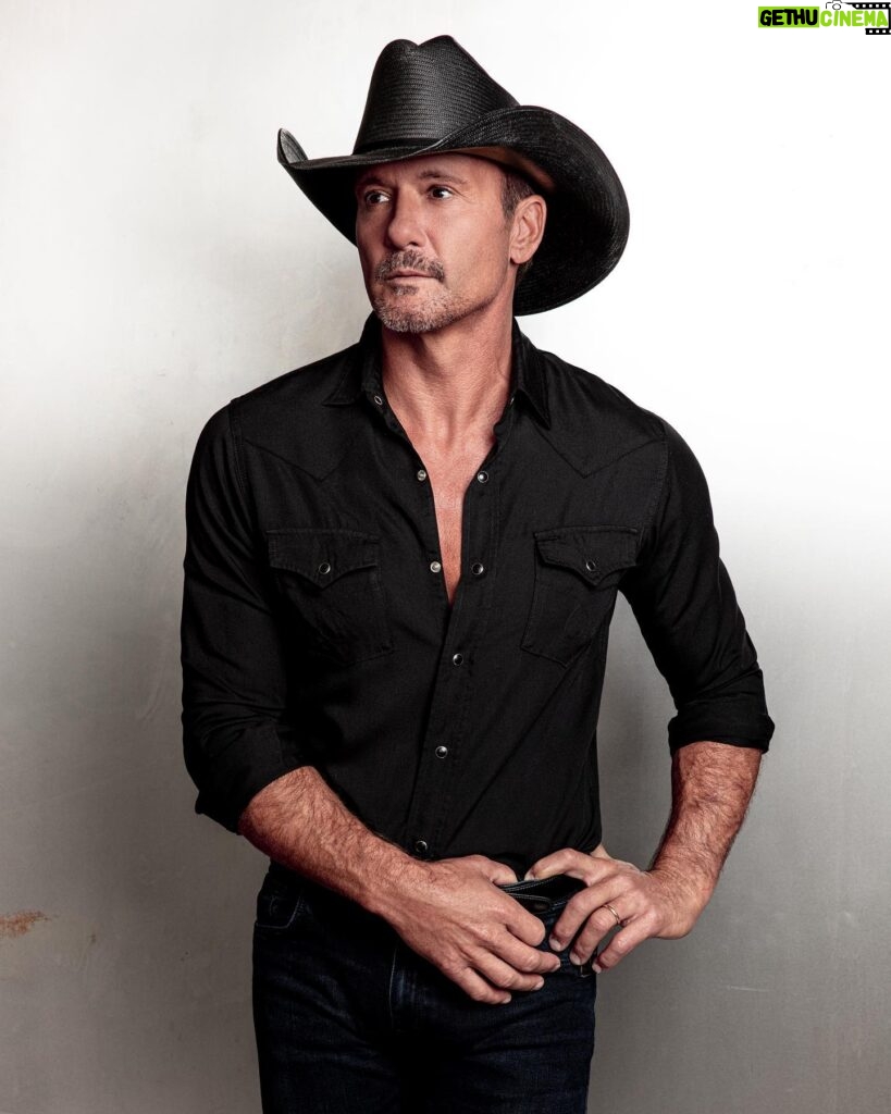 Tim McGraw Instagram - Surprise! @thetimmcgraw just blessed us with a new EP! Listen to “Poet’s Resumé” on Spotify now. 📝