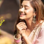 Tina Datta Instagram - Under the sun’s spell, pink saree tales unfold .. Amidst the gentle rays of sunlight, the soft folds of my saree weave tales of warmth and elegance, painting a picture of serene radiance ✨ . Happy Akshaytritiya 💕💕 . #SaariLover #SaariGirlForever