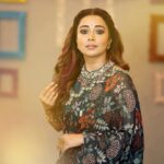 Tina Datta Instagram - A symphony of elegance and tradition adorned with the delicate grace of a gajra, narrated tales of timeless beauty under the starlit sky! . . #lookbook #stylefile #fyp #tinadatta