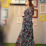Tina Datta Instagram - A symphony of elegance and tradition adorned with the delicate grace of a gajra, narrated tales of timeless beauty under the starlit sky! . . #lookbook #stylefile #fyp #tinadatta