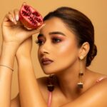 Tina Datta Instagram - A naari with a-naar 🥰 . . #fyp #portrait #lookbook #fashion #style #instadaily #instagood #TinaKaStyle #tinadatta