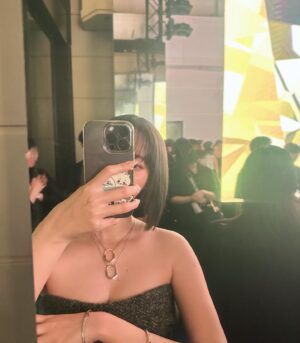 Tina Tamashiro Instagram - Tiffany表参道店
オープニングイベントに
行ってきました💎✨

大きな店内にキラキラの
ジュエリー達とゲストの皆さんも
華やかで素敵な夜になりました🌉

@tiffanyandco

#Tiffanyandco  #TiffanyOmotesando #TiffanyPartner