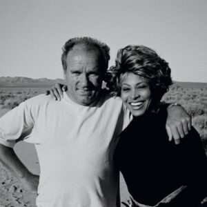 Tina Turner Instagram - Today would be the birthday of my dear friend and uniquely talented photographer Peter Lindbergh. I have often told you that it took me a long time to love myself. Peter helped me with his amazing photos. He discovered a side of me even I didn’t know existed. I miss him very much. Love, Tina

#lindbergh #foreverinmyheart