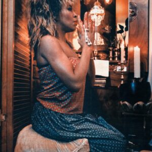 Tina Turner Instagram - As I share in my book "Happiness Becomes You," I often pray for my fans. This week is Golden Week in Japan and also sees celebrations in Buddhist communities around the world. These festivities include prayerful days to honor Mother Nature, a Children's Day to respect future generations, and the Buddhist celebration of Soka Gakkai Day in which we appreciate and reflect on the goodness in our lives. Now as ever I appreciate you, my fans, and I'm sending you all love!

Photo Credit: Brian Lanker Archive

#HappinessBecomesYou #Buddhism #Book #goldenweek @atriabooks @harpercollins @looping_group