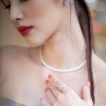 Tisanart Sornsuek Instagram - 🖤🖤🖤 Make up @maew_makeup Hair @noppasitt.vote Wearing @nichpbrand 💎#SirusTanya @Sirustanya_official Cr. @wechiiz