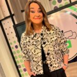 Toñi Moreno Instagram - Vamos a defender la alegría !!! Estilismo @lolacasademunt