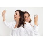 Toñi Moreno Instagram - Te contamos más sobre nuestra crema hidratante facial. Estos son sus principales ingredientes: 🌟 Colágeno 🌟Ácido Hialurónico 🌟Silicio Orgánico 🌟Rosa Mosqueta 🌟Aguacate 🌟Vitamina E 🌟Aloe Vera ¿Te animas a probar esta mezcla única? #conalmagolden #cosmetica #beauty