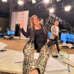 Toñi Moreno Instagram - Vamos a defender la alegría !!! Estilismo @lolacasademunt