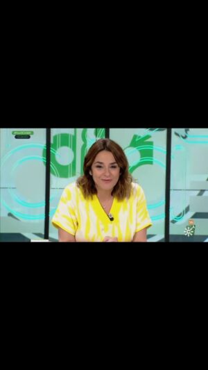 Toñi Moreno Instagram - 🧑🏻‍🎓Una graduación con bebé a bordo 

Isabella tiene 21 años y se acaba de graduar en administración y dirección de empresas. 

“Quería graduarme por mí, por ella y porque por Sofía quiero terminar lo que un día empecé” #hed10abr #madre isabellaanduquia @tmoreno73