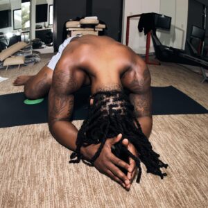 Todd Gurley Instagram - Worry Less, Yoga More‼️🧘🏾‍♂️