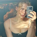 Tommy Dorfman Instagram - vacation with your gal pal but she’s camera shy 🇲🇽 @oomandarina