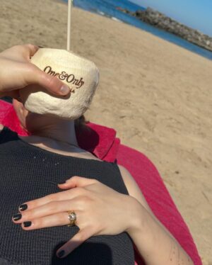 Tommy Dorfman Instagram - vacation with your gal pal but she’s camera shy 🇲🇽

@oomandarina