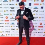 Tommy Fury Instagram - Great night at the Sports Industry Awards. It was an honour to be asked to present an award. Thankyou for having me🖤