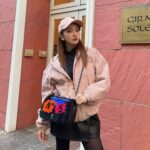 Tomomi Itano Instagram – .
なんまいめ？
🎀🎀🎀

#jacket  @celine 
#skirt @rosyluce 
#cap @celine 
#bag @chanelofficial 
#Fashion #ootd #154cm #友Style