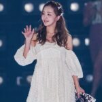 Tomomi Itano Instagram - KANSAI Collection 2024 SS 🌼 𝐑𝐨𝐬𝐲 𝐋𝐮𝐜𝐞 𝐒𝐭𝐚𝐠𝐞 🌹　 去年の夏に続き、今回も出演させていただきました✨ やはり、何度みても、巨大スクリーンに私のブランド 【Rosy Luce】の文字が写し出されるのは感動します😭♥️ 今回もコーディネート、ヘアメイクディレクション、 楽曲、映像制作、ディレクションさせていただきました。 表舞台に立つのも好きですが、 クリエイティブな作業、モノづくりが私は大好きです。 自分の頭の中に思い描いてるイメージをこうして ランウェイ場に具現化できる。 そして、私の作ったお洋服を身に纏って モデルさん達がウォーキングしてくださる✨夢のような時間でした💐 今回ランウェイを歩いてくださった 鈴木愛理ちゃん　@airisuzuki_official_uf HIMEKAちゃん　@hmk_queen アリアナさくらちゃん　@_ariannasakura_ 大友花恋ちゃん　@karen_otomo 福岡みなみちゃん　@fukuokaminami373 上西星来ちゃん　@seira_jonishi_tpd とっても可愛くて豪華な皆さんに出演していただけて、感謝です🎀 今回も素敵なステージを一緒に作り上げて下さった 関西コレクション関係者の皆様、本当にありがとうございます✨ @kansaicollection 今後とも更なる高みを目指して、女性をエンパワーメントできるように✊🏻 邁進して参りたいと思います❤️‍🔥Rosy Luce をよろしくお願いします🥀 @rosyluce #Rosyluce #関西コレクション #kansaicollection